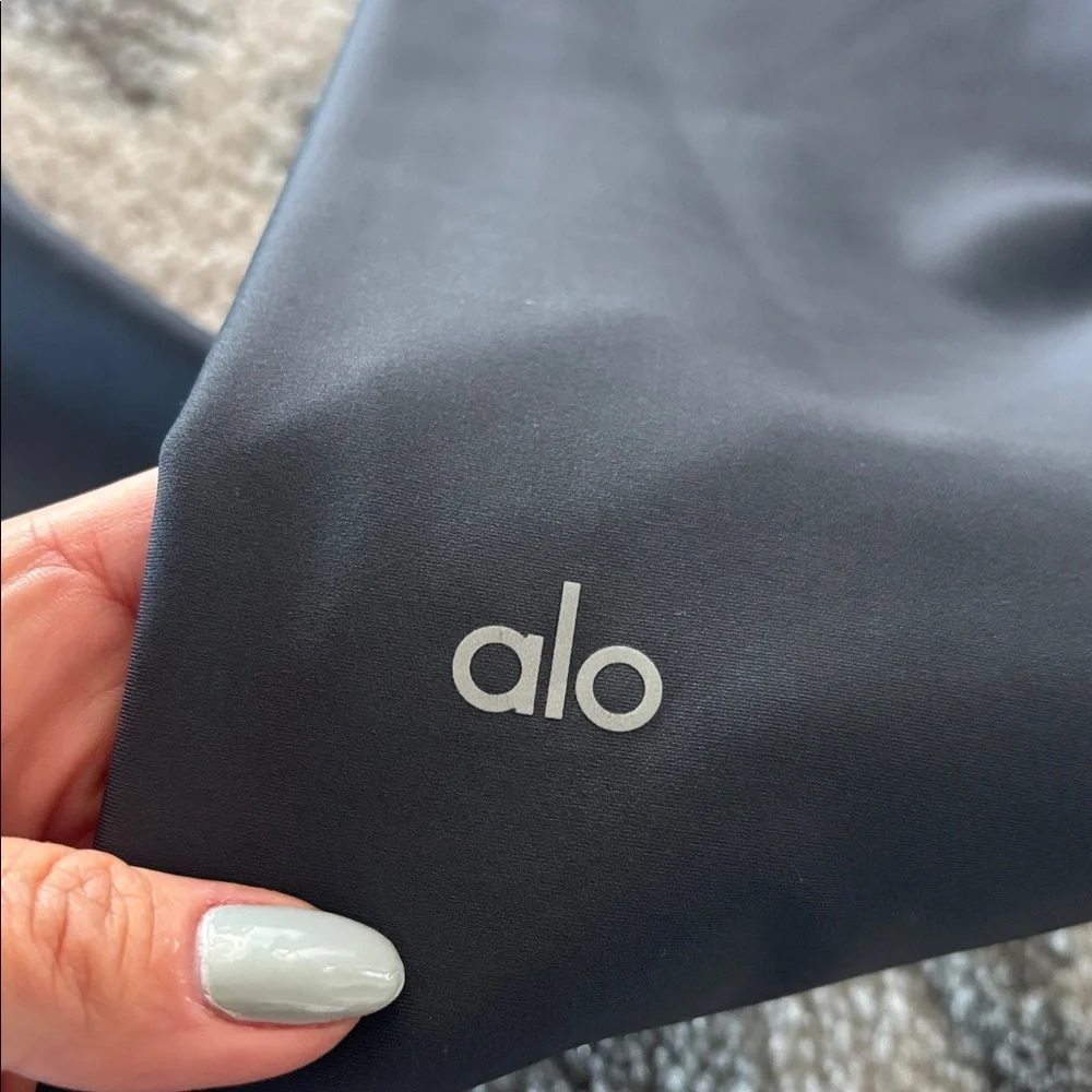like NEW ALO Yoga airlift Charcoal Leggings Sz XS - Picture 2 of 6